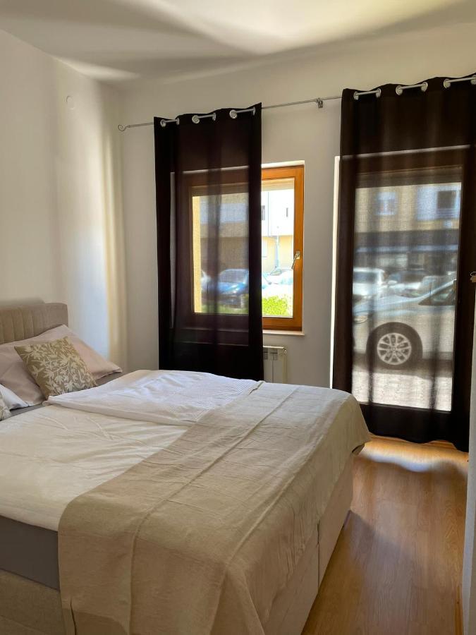 Apartment Eli - Zara Esterno foto